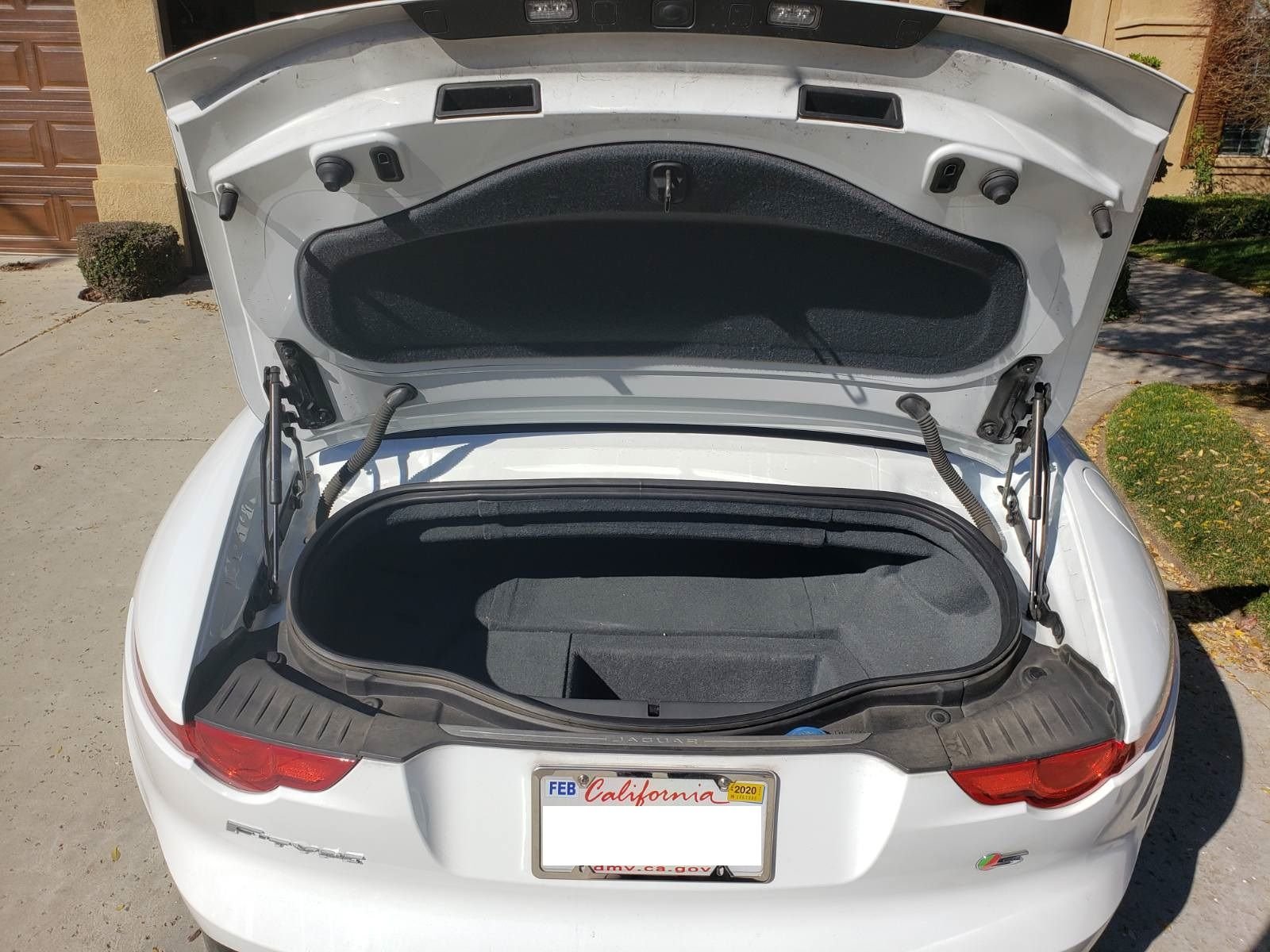 2014 Jaguar F-Type - 2014 F-Type V8S - Clean carfax, Title in hand - Used - VIN SAJWA6GL1EMK07752 - 56,950 Miles - 8 cyl - 2WD - Automatic - Convertible - White - Fresno, CA 93611, United States