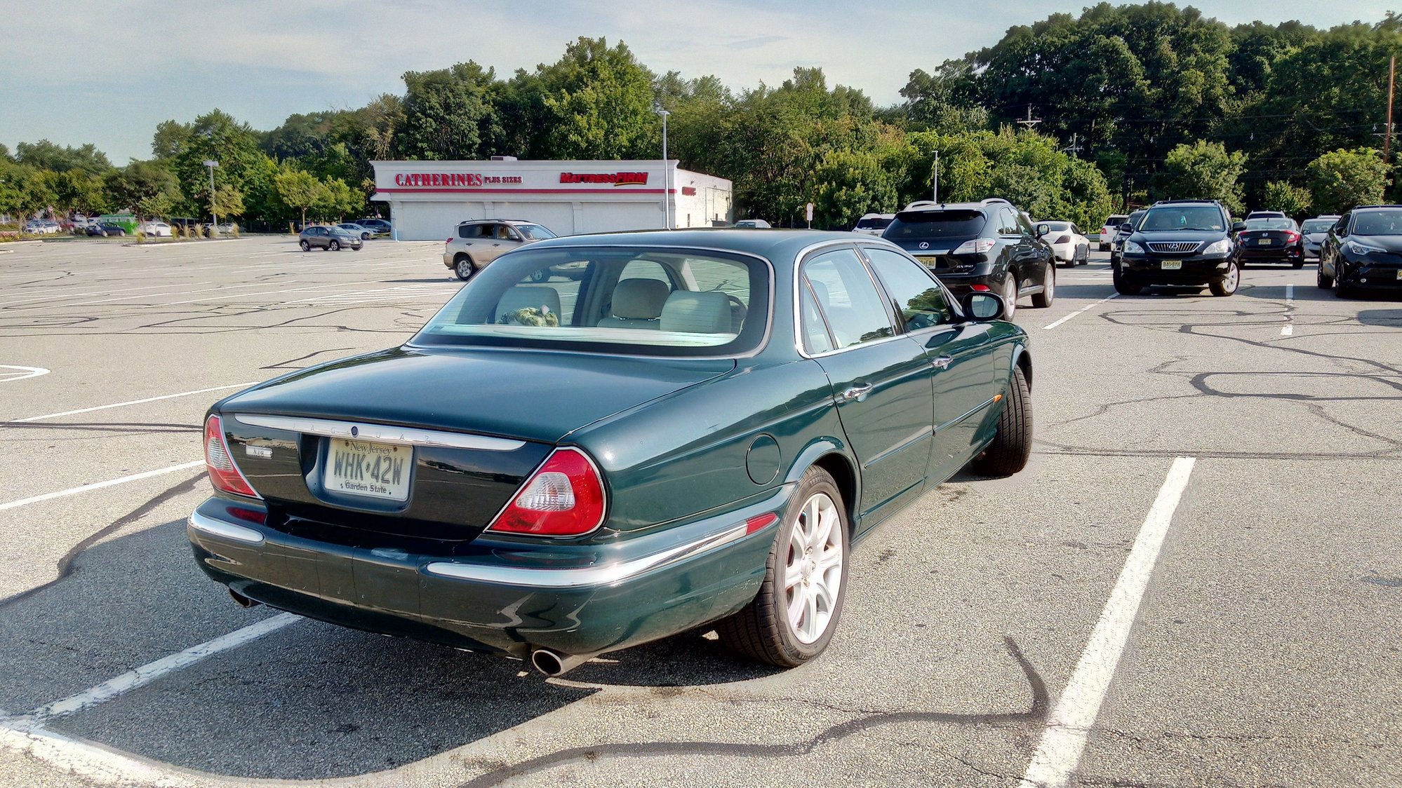 2004 Jaguar XJ8 - Jaguar XJ8 -- Racing Green - Used - VIN SAJWA71C34SG30876 - 83,000 Miles - 8 cyl - 2WD - Automatic - Sedan - Other - Millburn, NJ 07041, United States