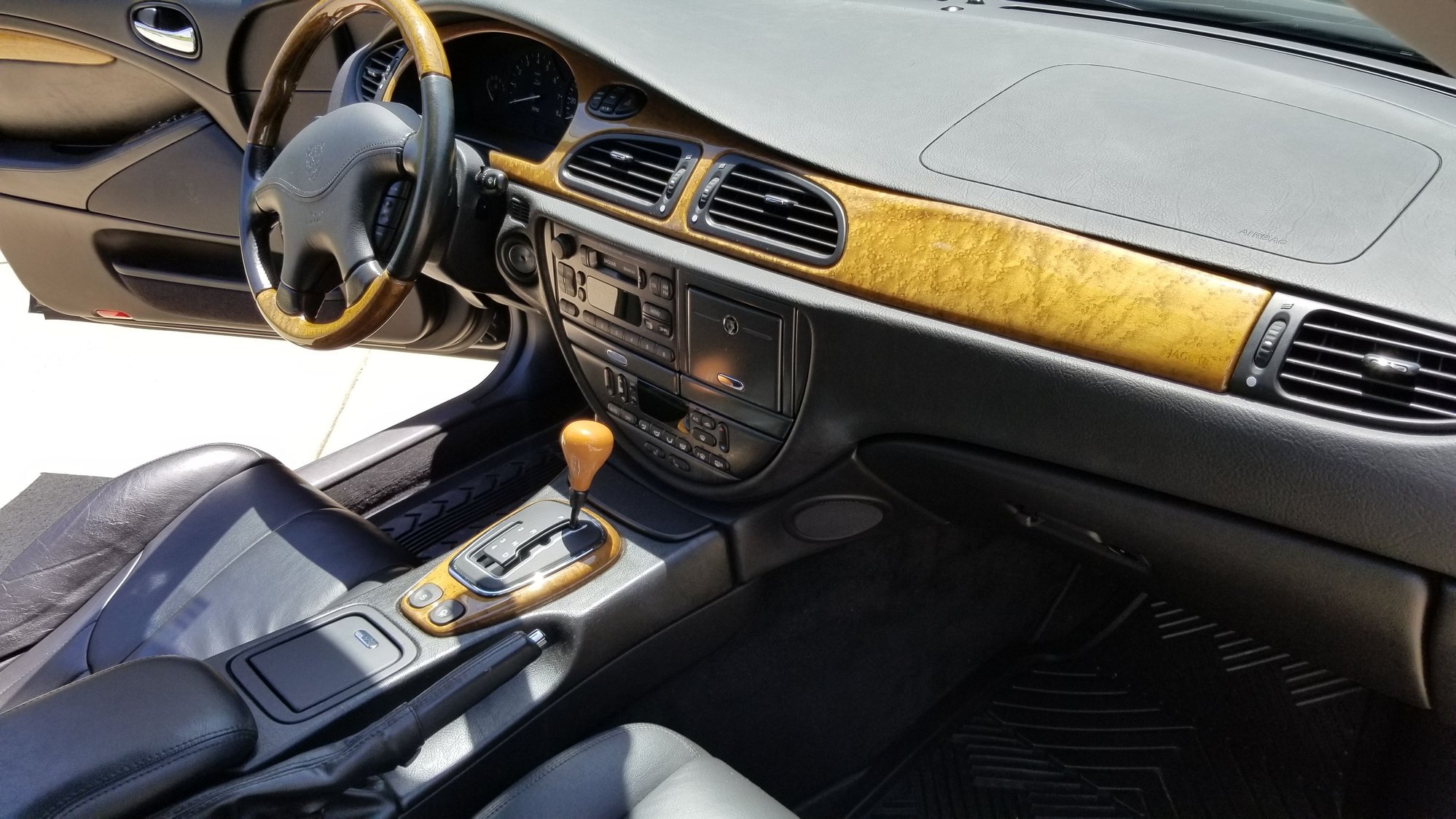 2000 Jaguar S-Type - Original Owner S Type - Used - VIN SAJDA01C6YFL12308 - 37,800 Miles - 6 cyl - 2WD - Automatic - Sedan - Black - Edwardsville, IL 62025, United States