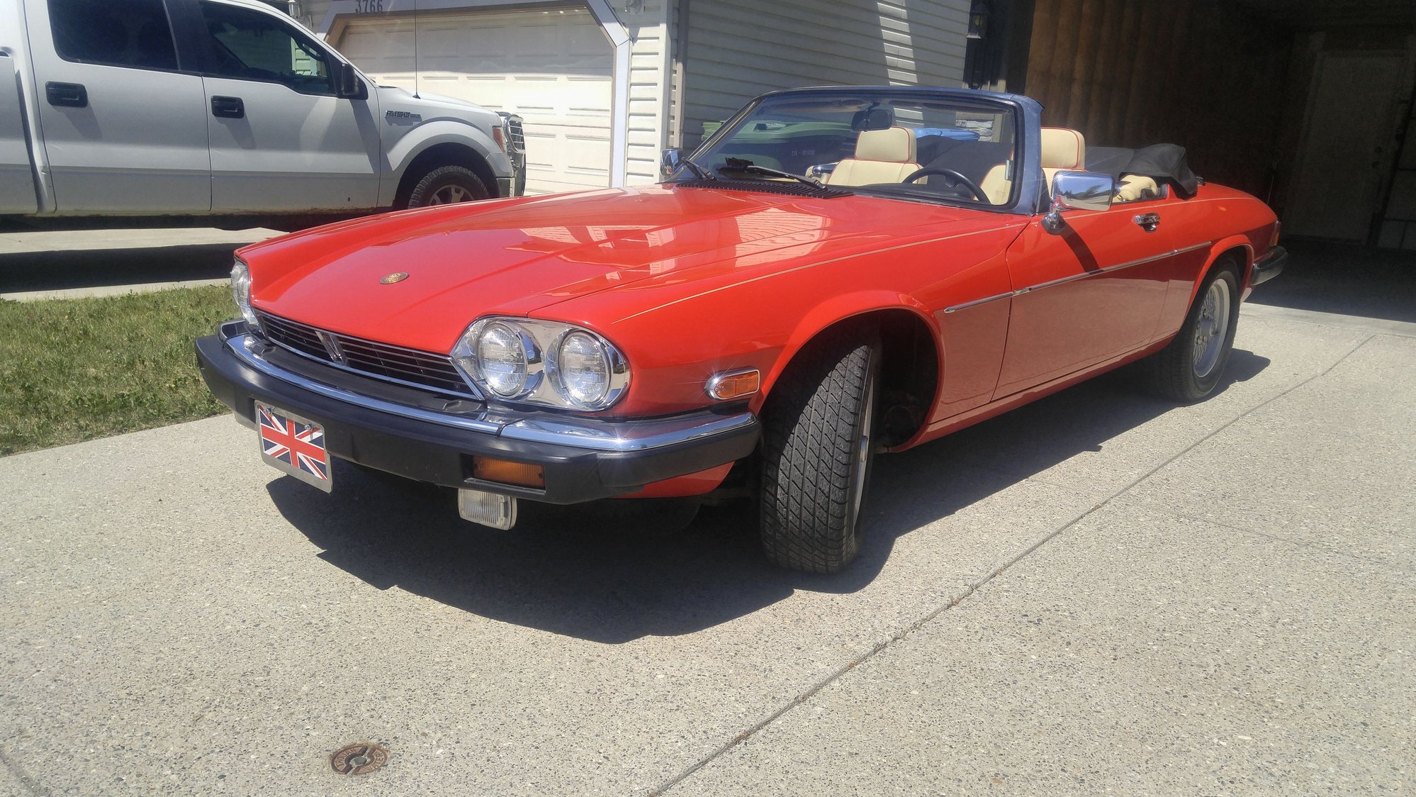 1991 Jaguar XJS - rarest of rare 1991 XJ-S classic collection V-12 cabriolet - Used - VIN SAJTW4843MC177741 - 56,001 Miles - 12 cyl - 2WD - Automatic - Convertible - Red - Calgary, AB T2Z3H7, Canada