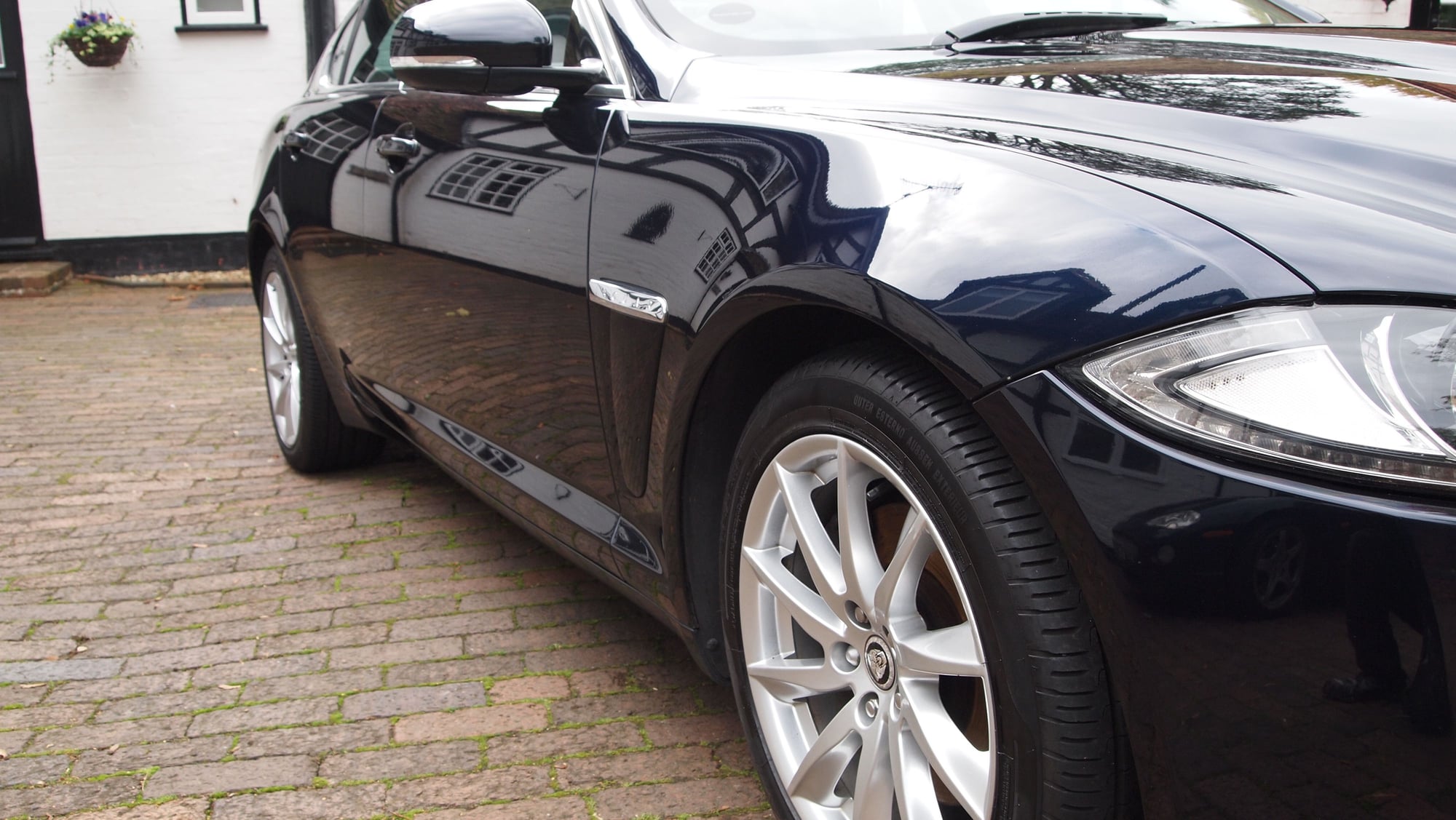 2011 Jaguar XF - Excellent condition, XF 2.2 Diesel Premium Luxury, Azurite blue 129,500 miles - UK - Used - VIN SAJEA71CX4SG01595 - Kidderminster DY11, United Kingdom
