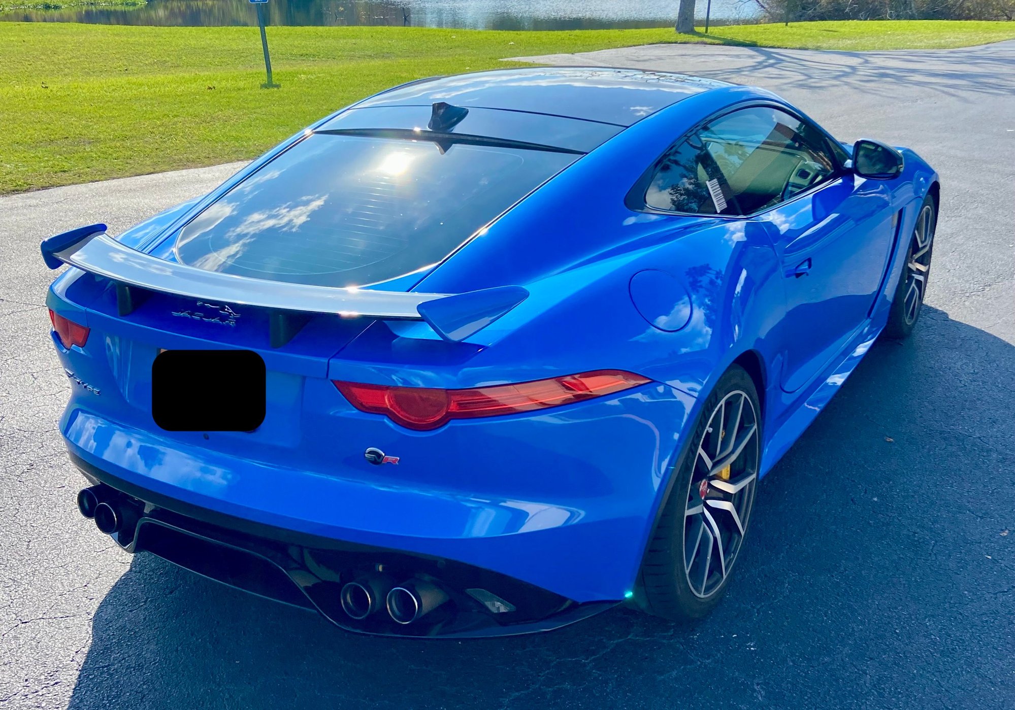 2017 Jaguar F-Type - 2017 SVR for sale. - Used - VIN Sajwj6j8xhmk39057 - 8 cyl - AWD - Automatic - Coupe - Blue - Sarasota, FL 34233, United States