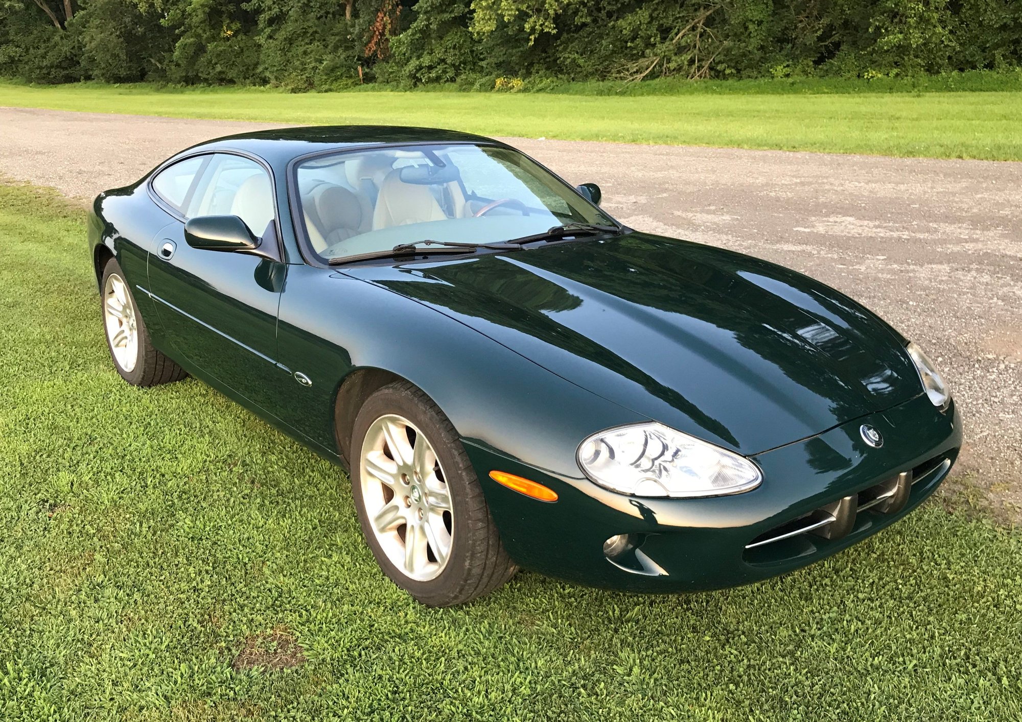 2000 Jaguar XK8 - 2000 brg xk8 - New - VIN SAJJA41C0YNA06028 - 62,000 Miles - 8 cyl - 2WD - Automatic - Coupe - Berwyn, PA 19312, United States
