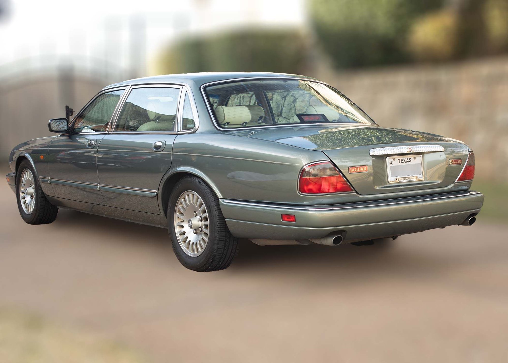 1996 Jaguar Vanden Plas - Has a Soul! 1996 Jaguar VP - Clean, AutoCheck=57, Beautiful color - Jade, - Used - VIN SAJKX6246TC784440 - 6 cyl - 2WD - Automatic - Sedan - Other - Garland, TX 75044, United States