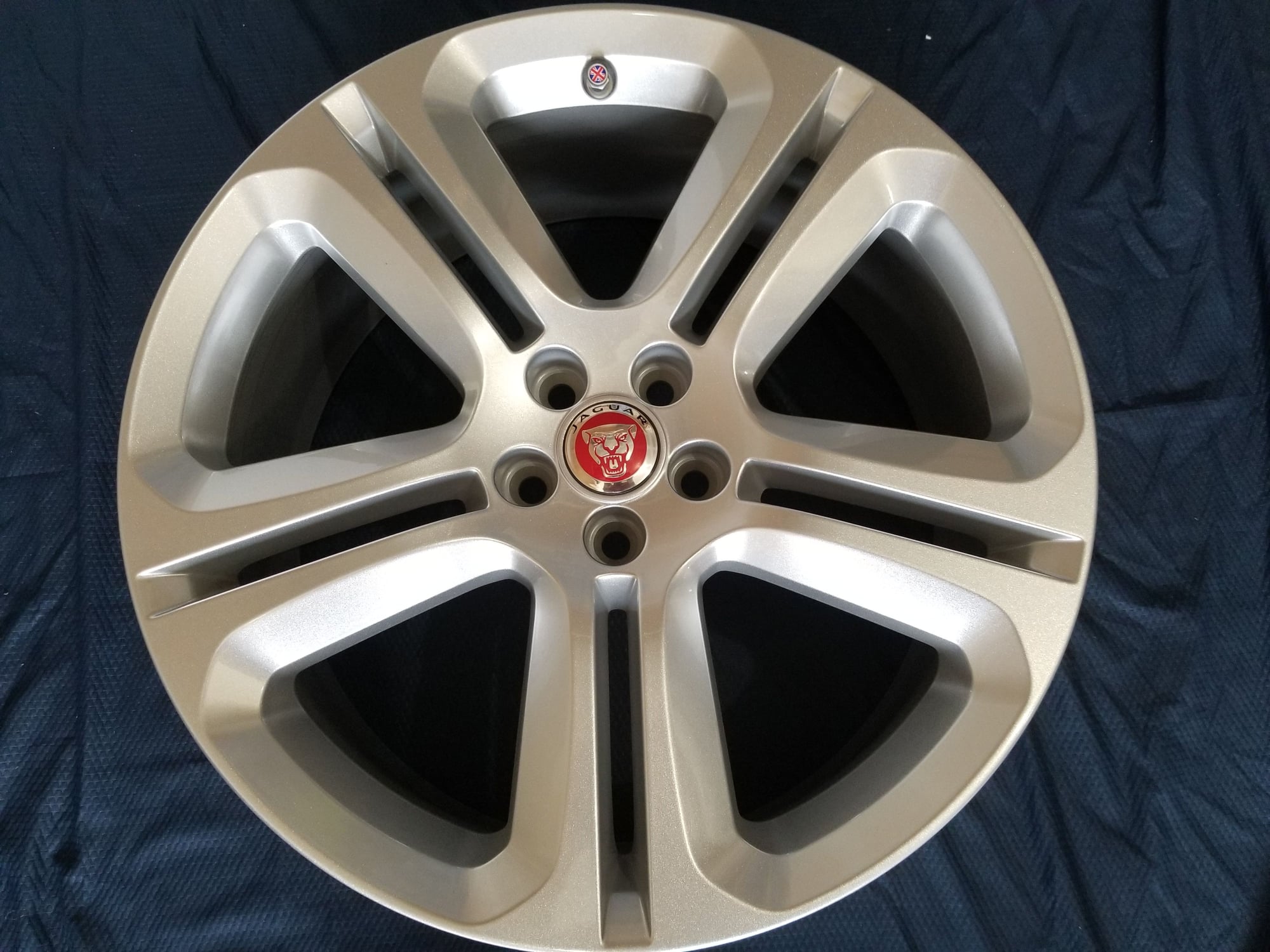Wheels and Tires/Axles - Jaguar 20 Inch "Templar" Single Rim (Brand new in box) With TPMS - Canada Listing - New - Toronto, ON M4Y1R5, Canada