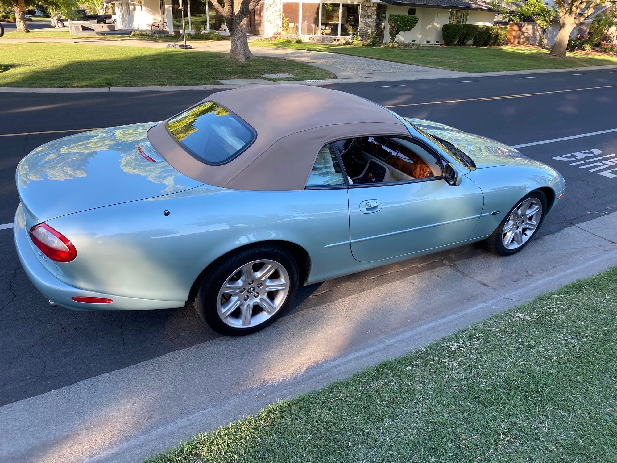 2000 Jaguar XK8 - Gorgeous 2000 XK8 (75k miles) - Used - VIN SAJJA42C1YNA07011 - 75,300 Miles - 8 cyl - 2WD - Automatic - Convertible - Blue - Sacramento, CA 95618, United States