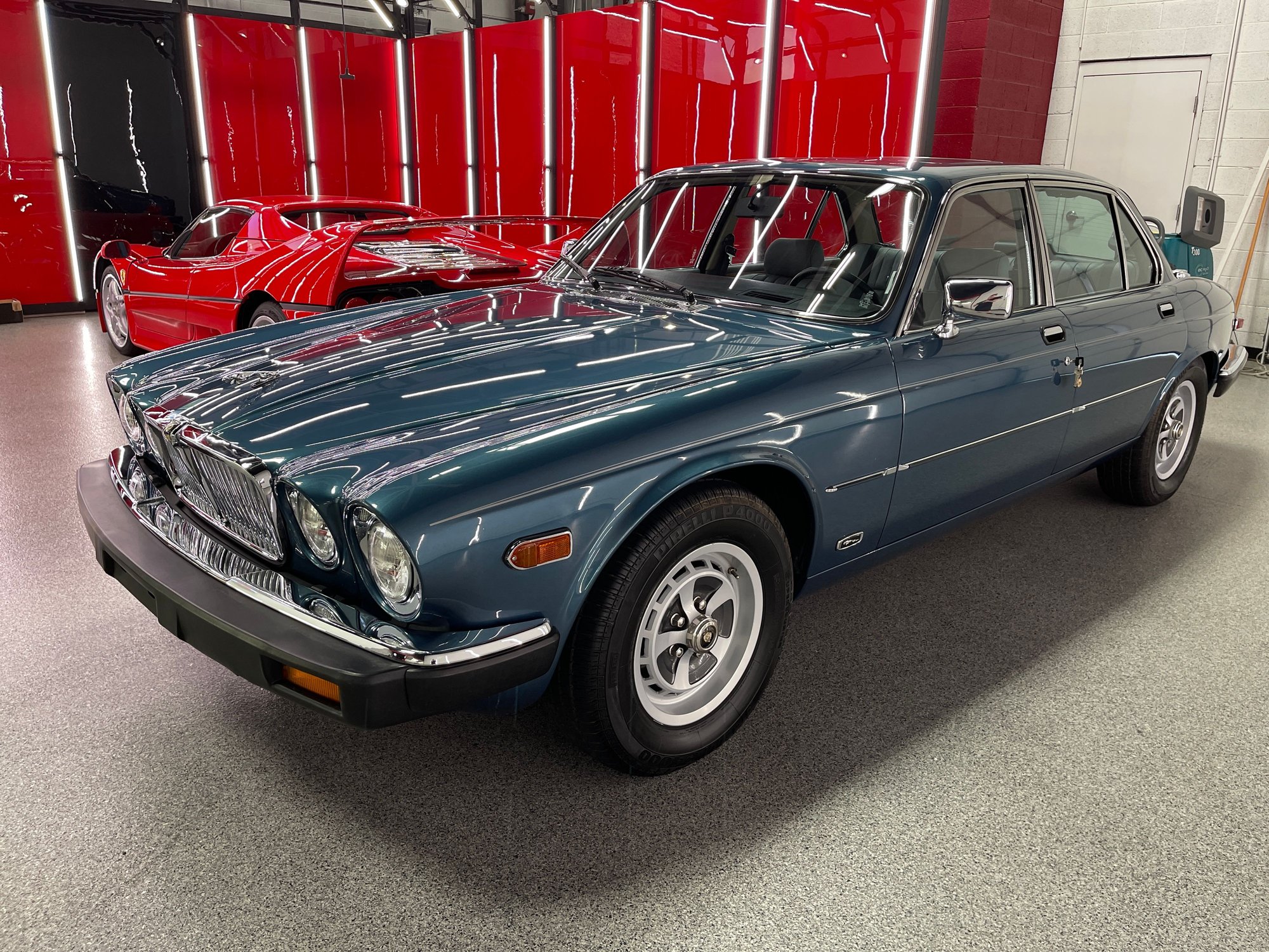 1986 Jaguar XJ6 - 1986 Jaguar XJ6 with 24K miles - Used - VIN SAJAV1342GC449815 - Scottsdale, AZ 85255, United States