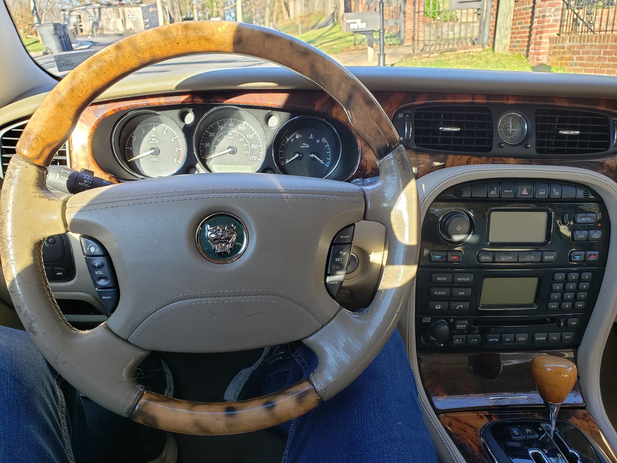 2004 Jaguar XJ8 - 2004 XJ8 for sale - Used - VIN SAJEA71C24SG11716 - 111,000 Miles - 8 cyl - 2WD - Automatic - Sedan - Gold - Mclean, VA 22101, United States