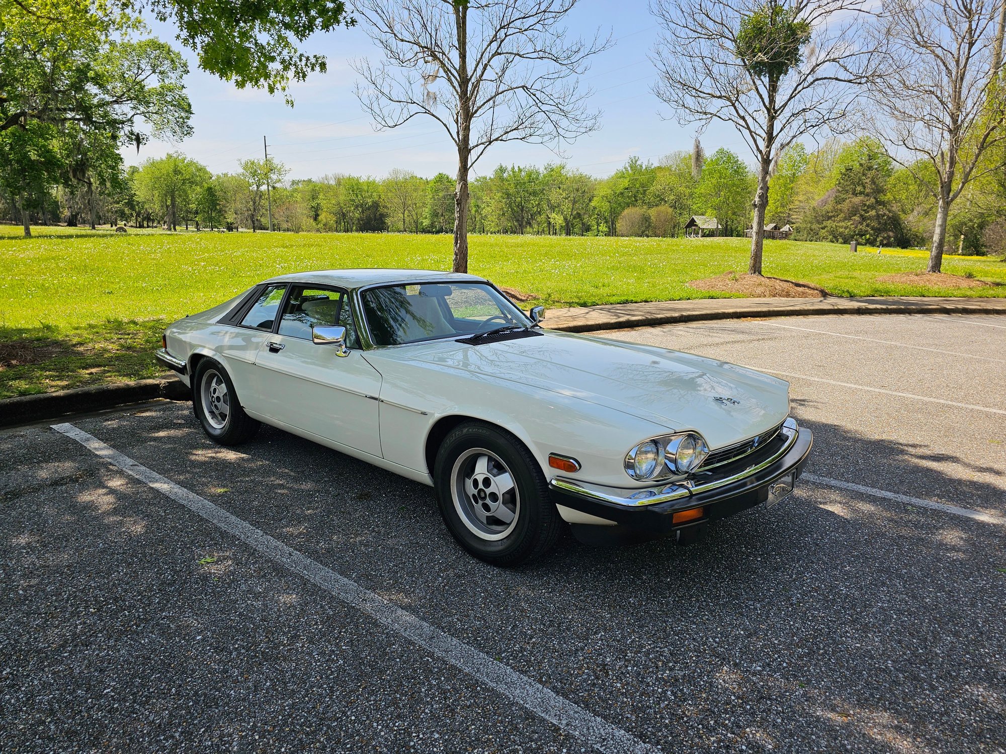 1988 Jaguar XJS - 1988 Jaguar XJS V12 - Used - VIN SAJNA5845JC144040 - 121,010 Miles - 12 cyl - Automatic - Coupe - White - Montgomery, AL 36116, United States