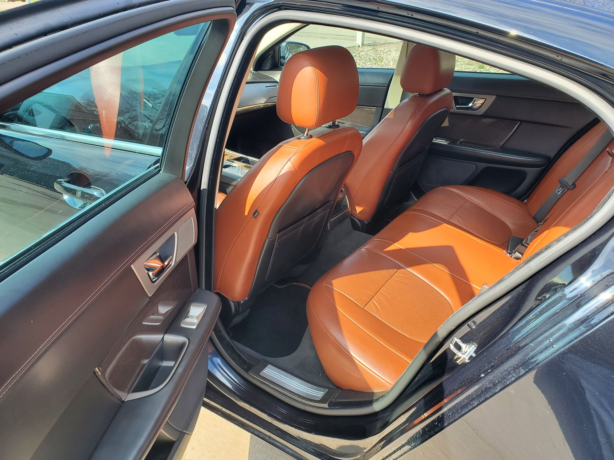 2009 Jaguar XF - 2009 Jaguar XF Supercharged - Used - VIN SAJWA07C391R10483 - 95,000 Miles - 8 cyl - 2WD - Automatic - Sedan - Black - Champlin, MN 55316, United States