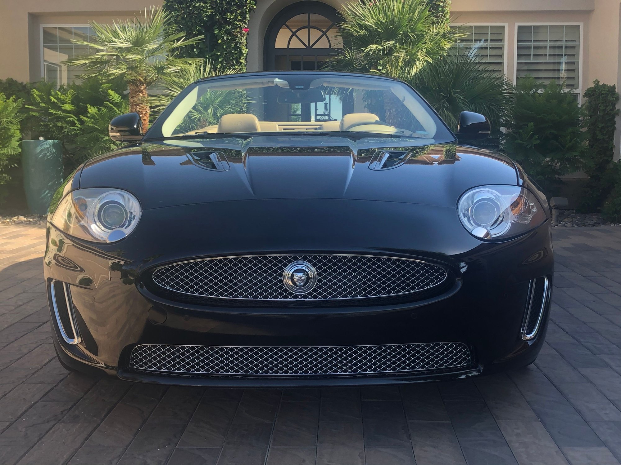 2011 Jaguar XKR - 2011 Jaguar XKR Convertible - Used - VIN SAJWA4ECXBMB42485 - 20,500 Miles - 8 cyl - 2WD - Automatic - Convertible - Black - La Quinta, CA 92253, United States