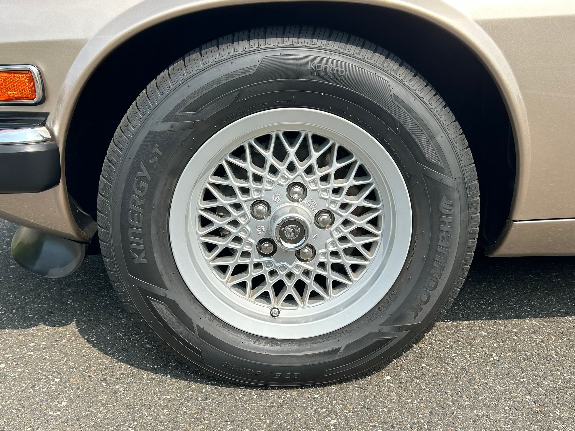 1991 Jaguar XJS - 1991 Jaguar XJS - Used - VIN SAJTW5842MC177301 - 88,500 Miles - 12 cyl - 2WD - Automatic - Coupe - Gold - Warrington, PA 18976, United States