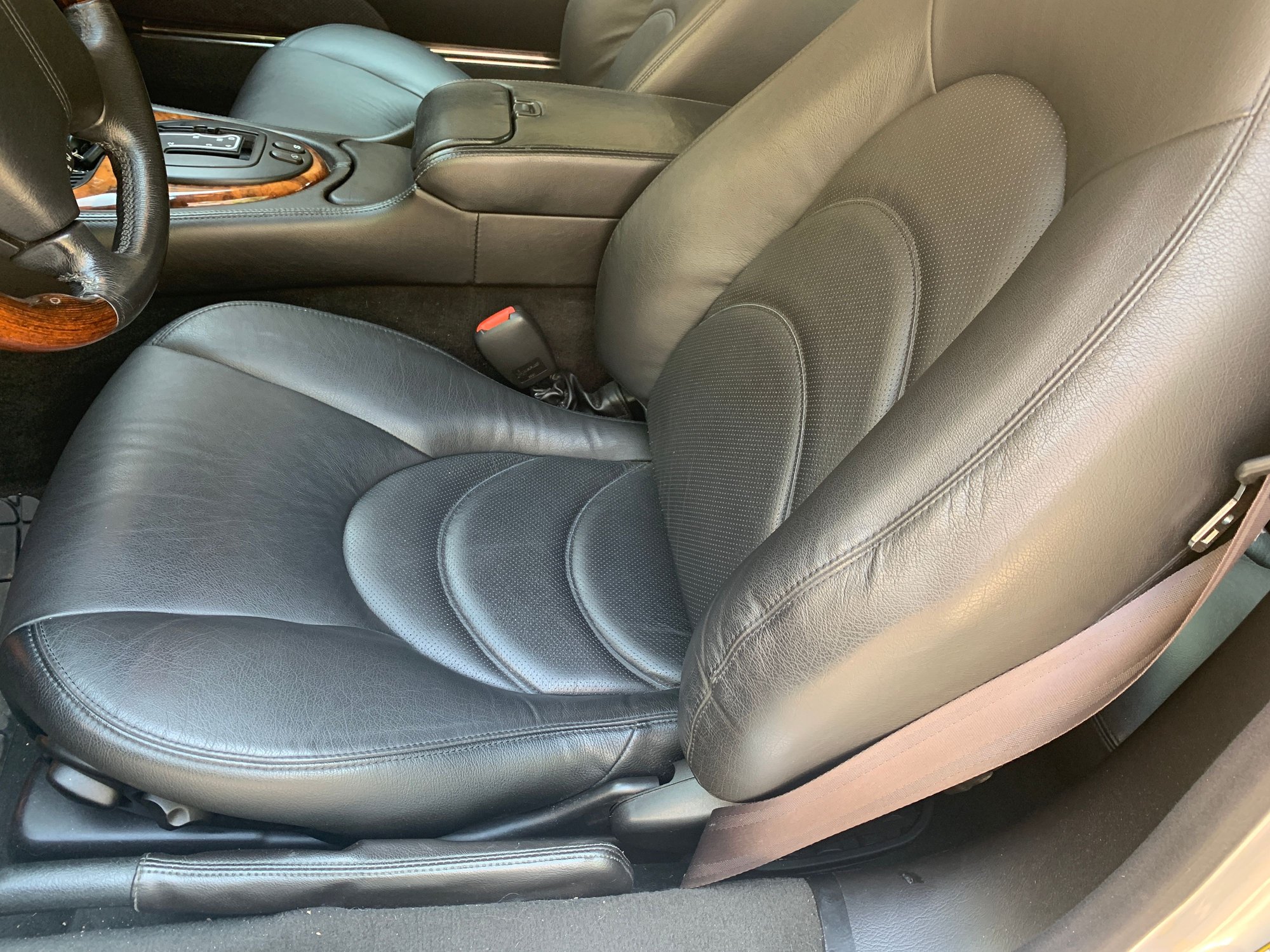 2002 Jaguar XKR - 2002 Jaguar XKR Coupe - Used - VIN SAJDA41B12PA25817 - 76,300 Miles - 8 cyl - 2WD - Automatic - Coupe - Silver - Raleigh, NC 27613, United States