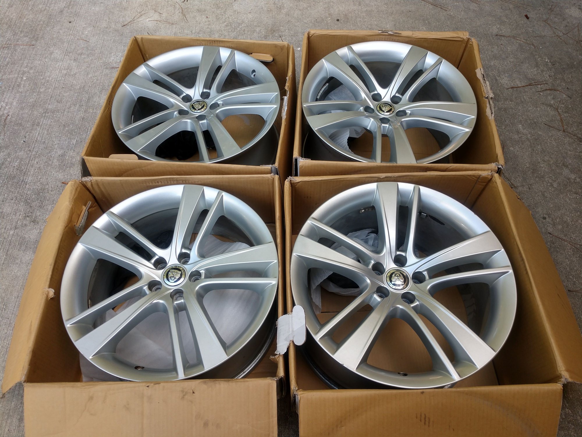 Wheels and Tires/Axles - OEM 20" silver Cyclone wheels - Used - 2013 to 2019 Jaguar F-Type - Madisonville, LA 70447, United States