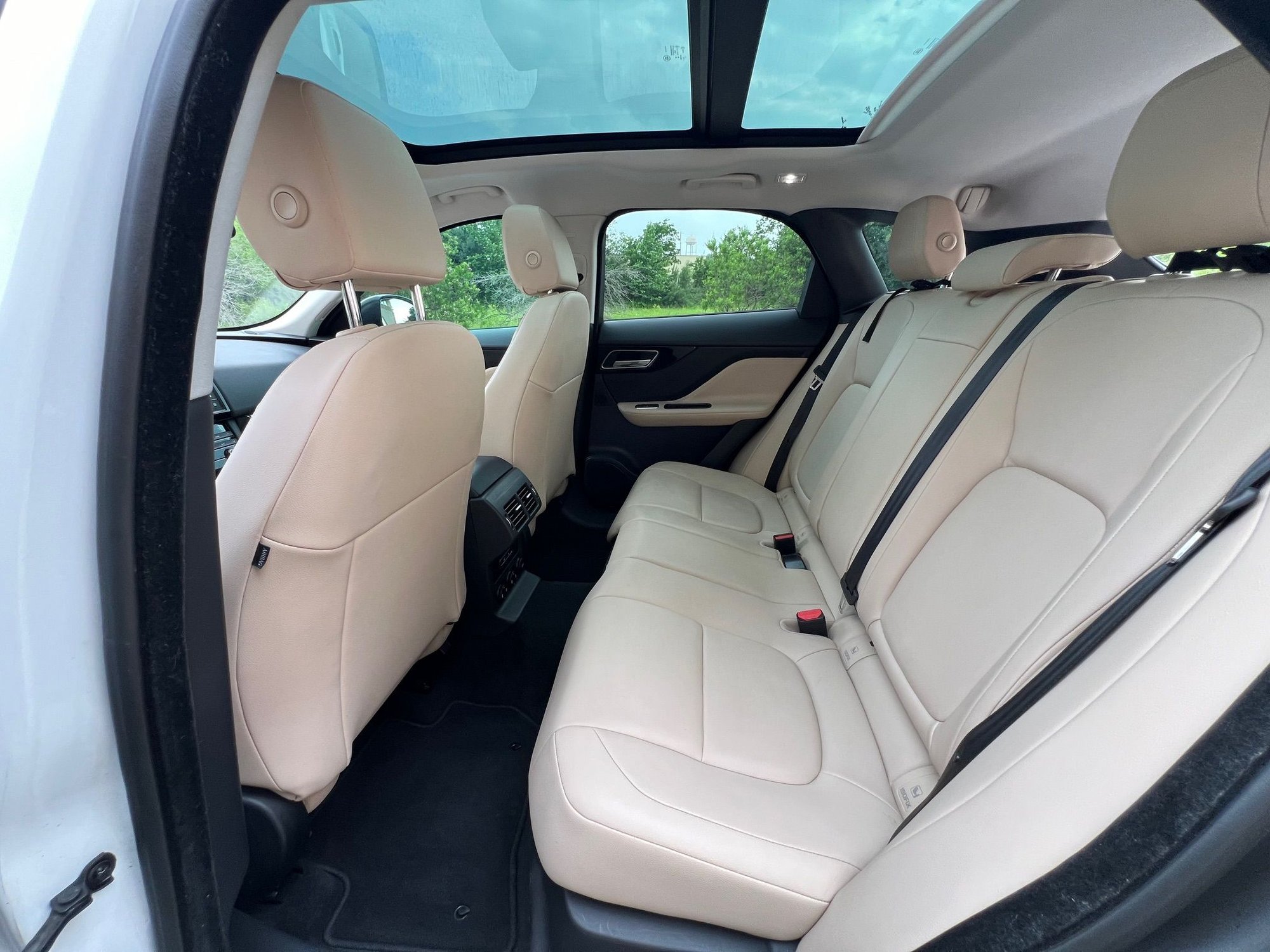 2017 Jaguar F-Pace - Diesel F-Pace with BRAND NEW DIESEL ENGINE!! - Used - VIN SADCJ2BN3HA089409 - 110,088 Miles - 4 cyl - AWD - Automatic - SUV - White - Austin, TX 78634, United States