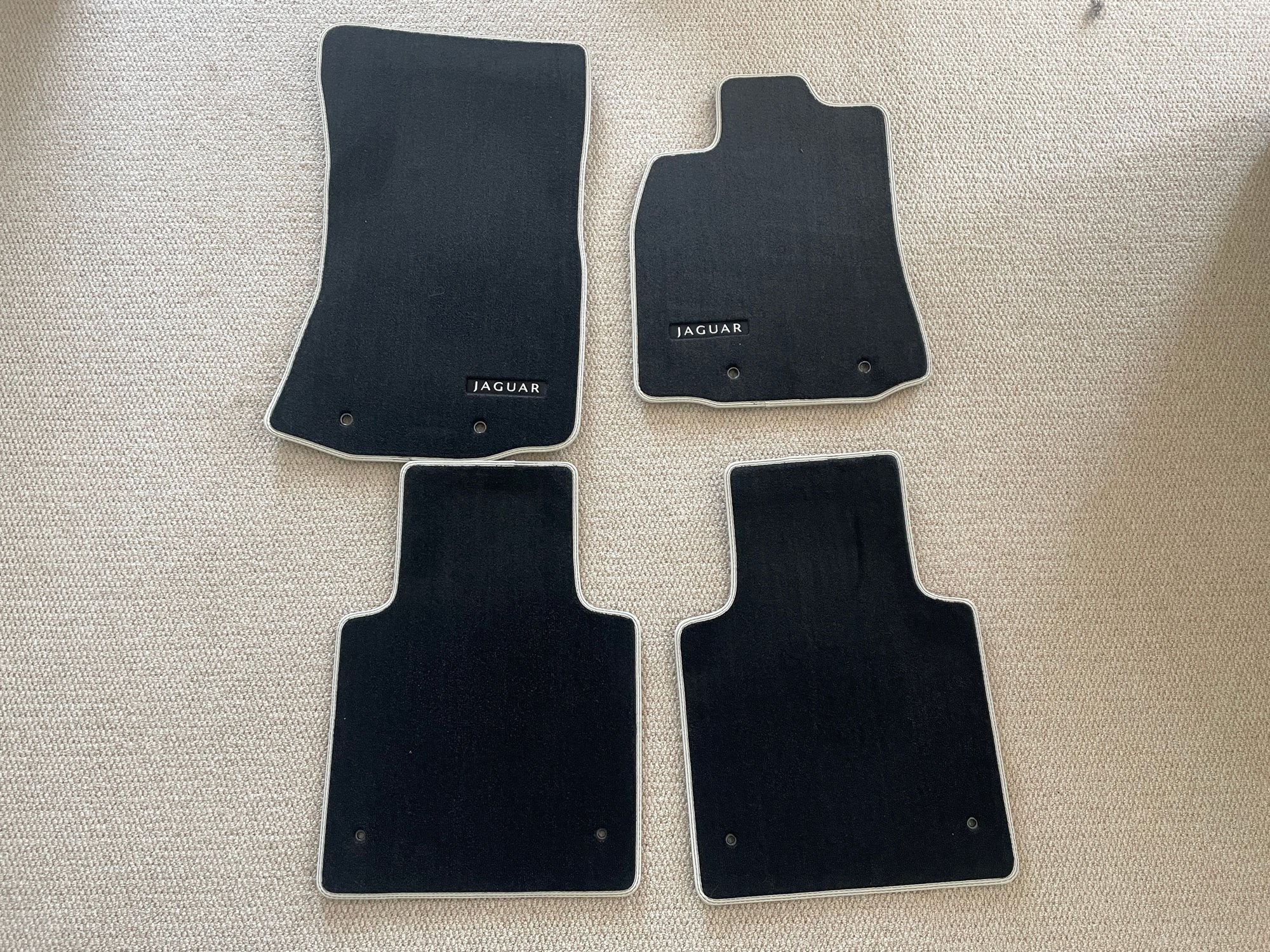 Accessories - XJ 351 Ebony with Ivory LWB floor mats - New - 0  All Models - Niagara On The Lake, ON L0S1J0, Canada