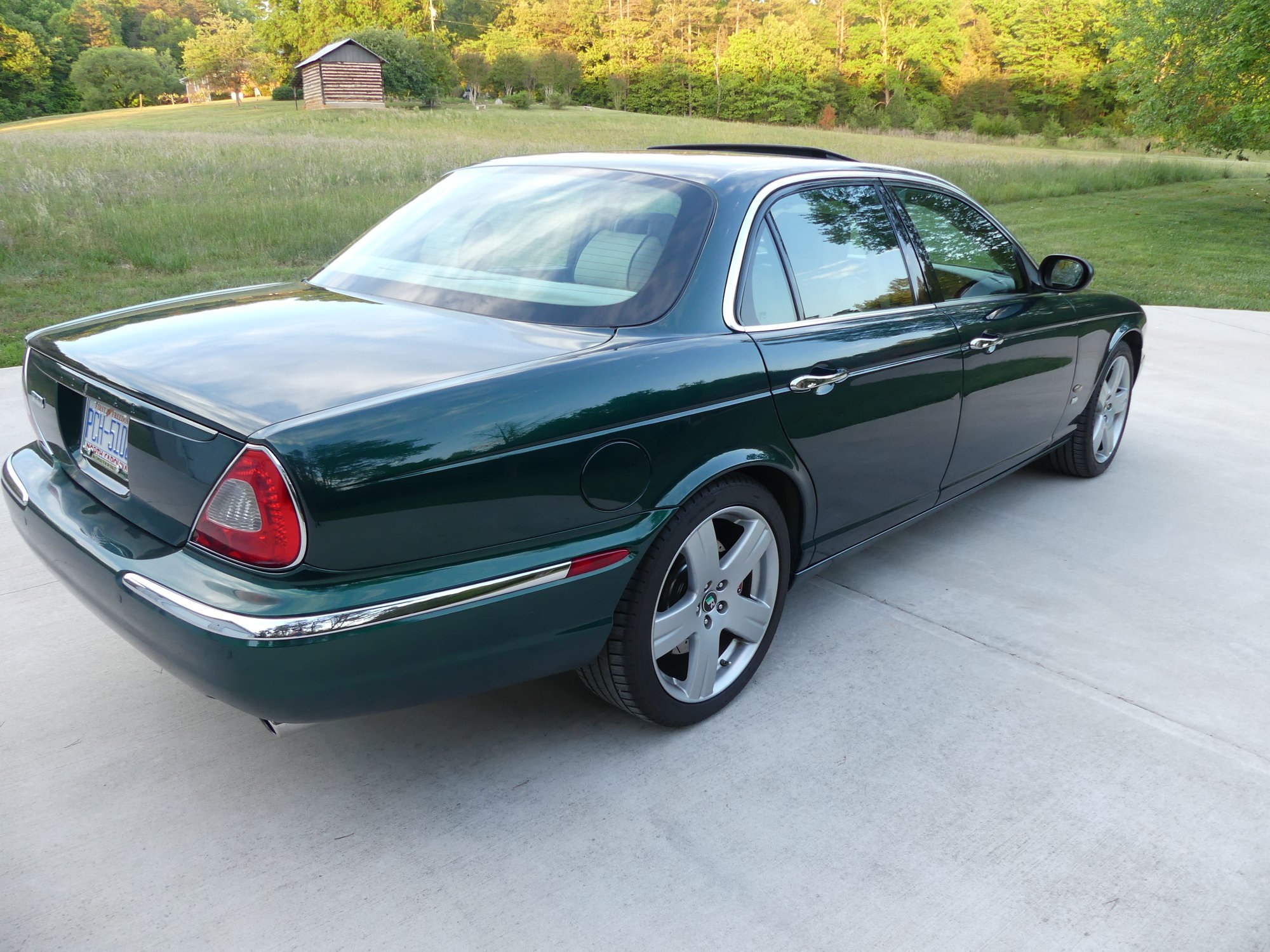 2007 Jaguar XJR - Gorgeous 2007 XJR - Used - VIN SAJWA73C57TH16220 - 8 cyl - 2WD - Automatic - Sedan - Other - Pilot Mt, NC 27045, United States