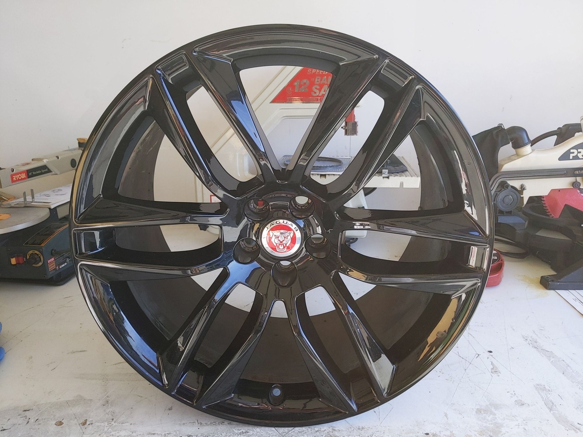 Wheels and Tires/Axles - Jaguar Gyrodyne 20" F-Type R OEM Gloss Black Wheels - Used - 2014 to 2020 Jaguar F-Type - Omaha, NE 68116, United States