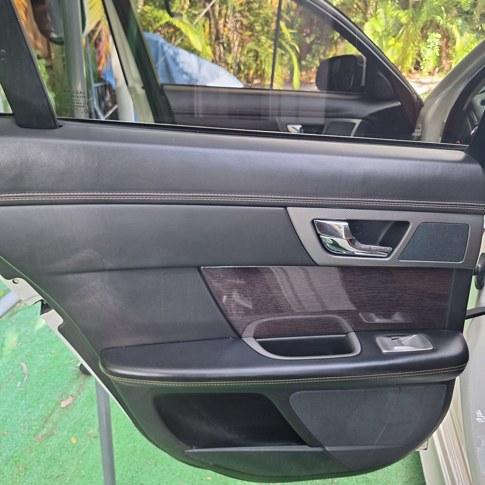 2010 Jaguar XFR - Jaguar xfr supercharged - Used - VIN SAJXAOJC6MR50962 - 96,000 Miles - 8 cyl - 2WD - Automatic - Sedan - White - Fort Lauderdale, FL 33304, United States