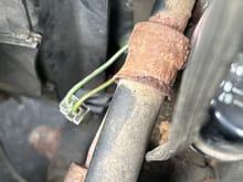 i may be an idiot but how do you remove these hose connections?