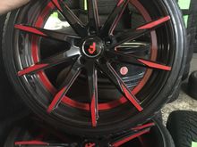 1 piece wheel, used for 2 years on a Porsche and now sitting in a closet in the basement. He was just showing me the difference in the 1 piece versus the 3 piece because the price difference is crazy. What are your thoughts on this wheel (1 piece)? this wheel is extremely dirty, but would be gloss black and red, the middle would either be the same as the 3 piece or the red Jaguar logo.