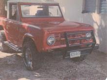 1969 Bronco Colmn shift 3 speed. Home made roof.