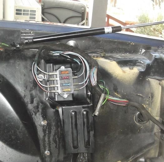 Headlight relay location Jaguar Forums Jaguar Enthusiasts Forum