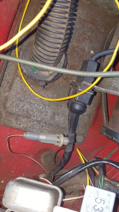 10 amp fusable link. Fuse still good. 12v before and after fuse.
