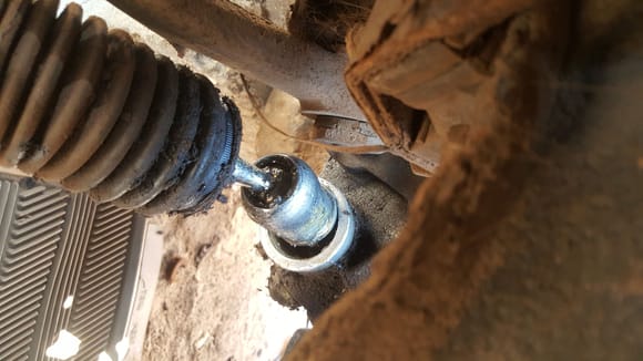 Misaligned Steering rack inner knob