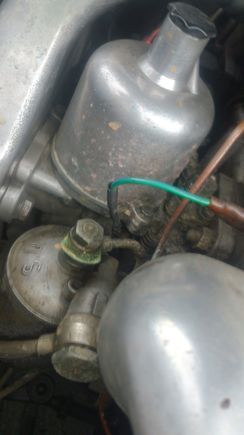Red stains carburettor