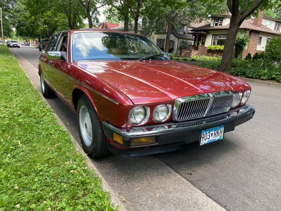 No ornament on hood, have ordered it to have put on 