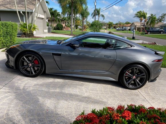 GREY WHEELS and SIDE SKIRTS