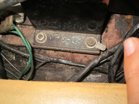Empty ground tab at shifter base. Any idea whats supposed to be connected to it?