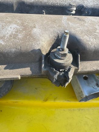 Valve cover hold-down point aluminum failure