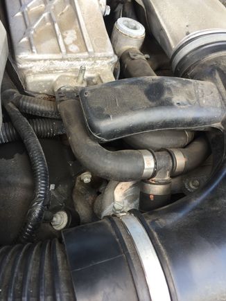 It's the hose coming from the cylinder head