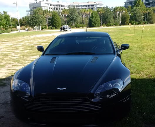 Aston Martin Vantage