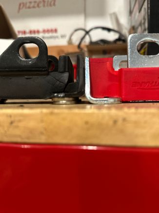 This shows how the poly mount eliminates the need for the stacked washers the JS kit specifies when the rubber mounts are used.