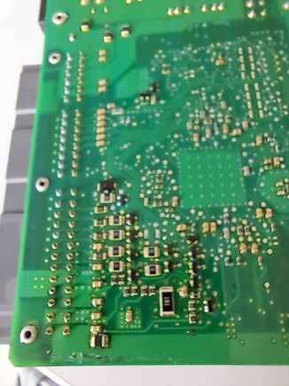 See broken track at bottom of this pic