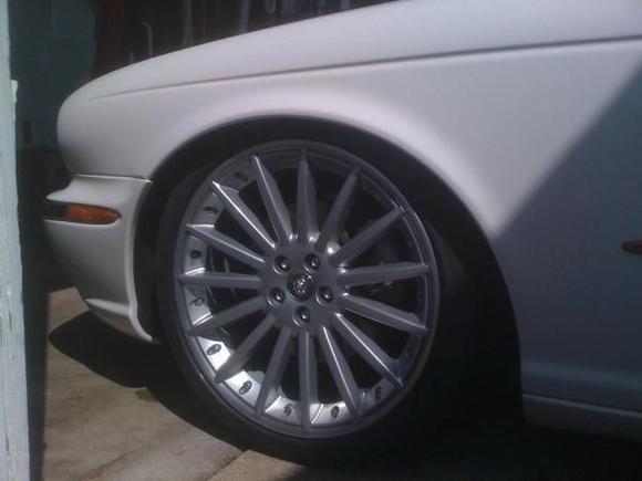 Playing with the suspension.. Temporarily slammed.