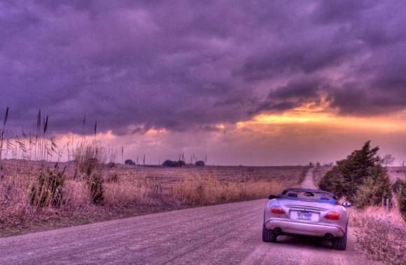 Waiting for dusk on a South Texas country road