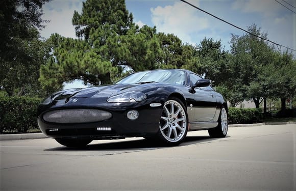 2005 XKR Coupe with Phillips Daytime Running Lights