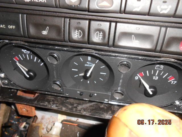 this is the first fitting of the 3 gauge cluster