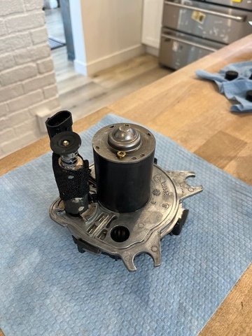metal bracket cleaned up w scotchbrite