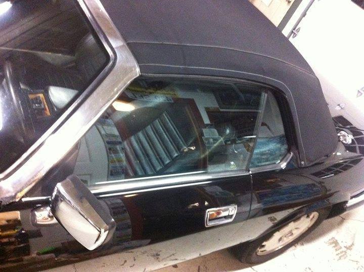 1994 Jaguar XJS - Will sell cheep, just serviced, gearbox just took a dump after flush - Used - VIN SAJNX2746RC190390 - 127,000 Miles - 6 cyl - 2WD - Automatic - Convertible - Black - Bloomington, IN 47404, United States