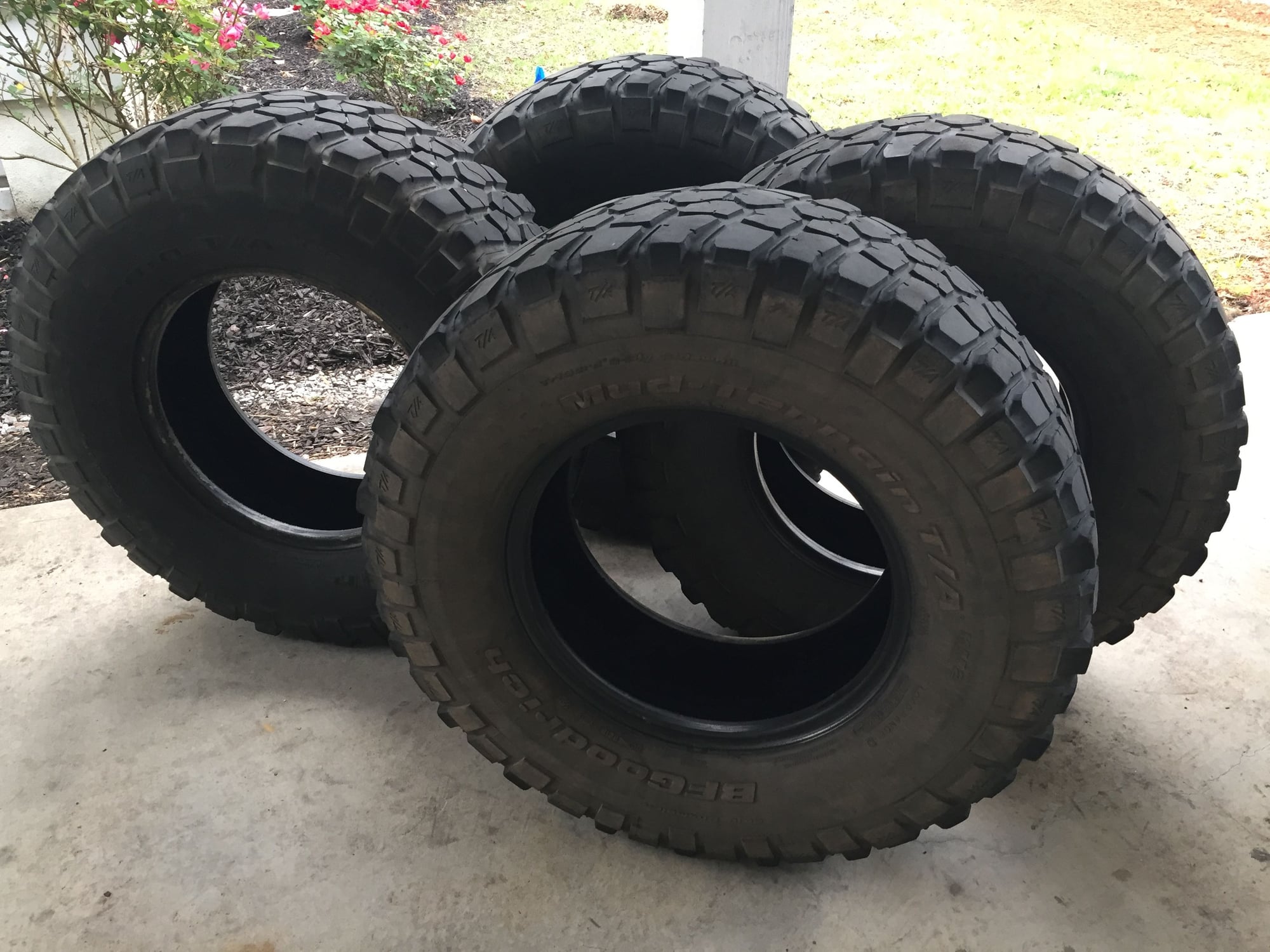 Wheels and Tires/Axles - (4) Used BFG KM2 35x12.50x17 - Used - Savannah, GA 31407, United States