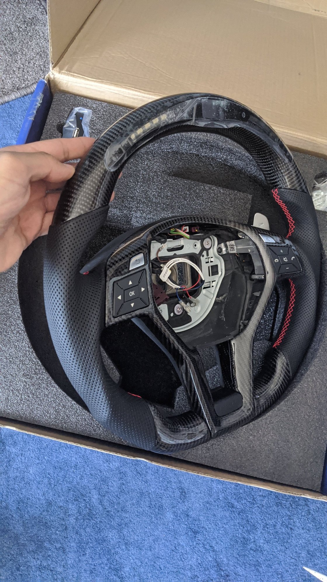Steering/Suspension - W204 C63 carbon steering wheel LED - New - 2008 to 2015 Mercedes-Benz C63 AMG - Gravesend DA125J, United Kingdom