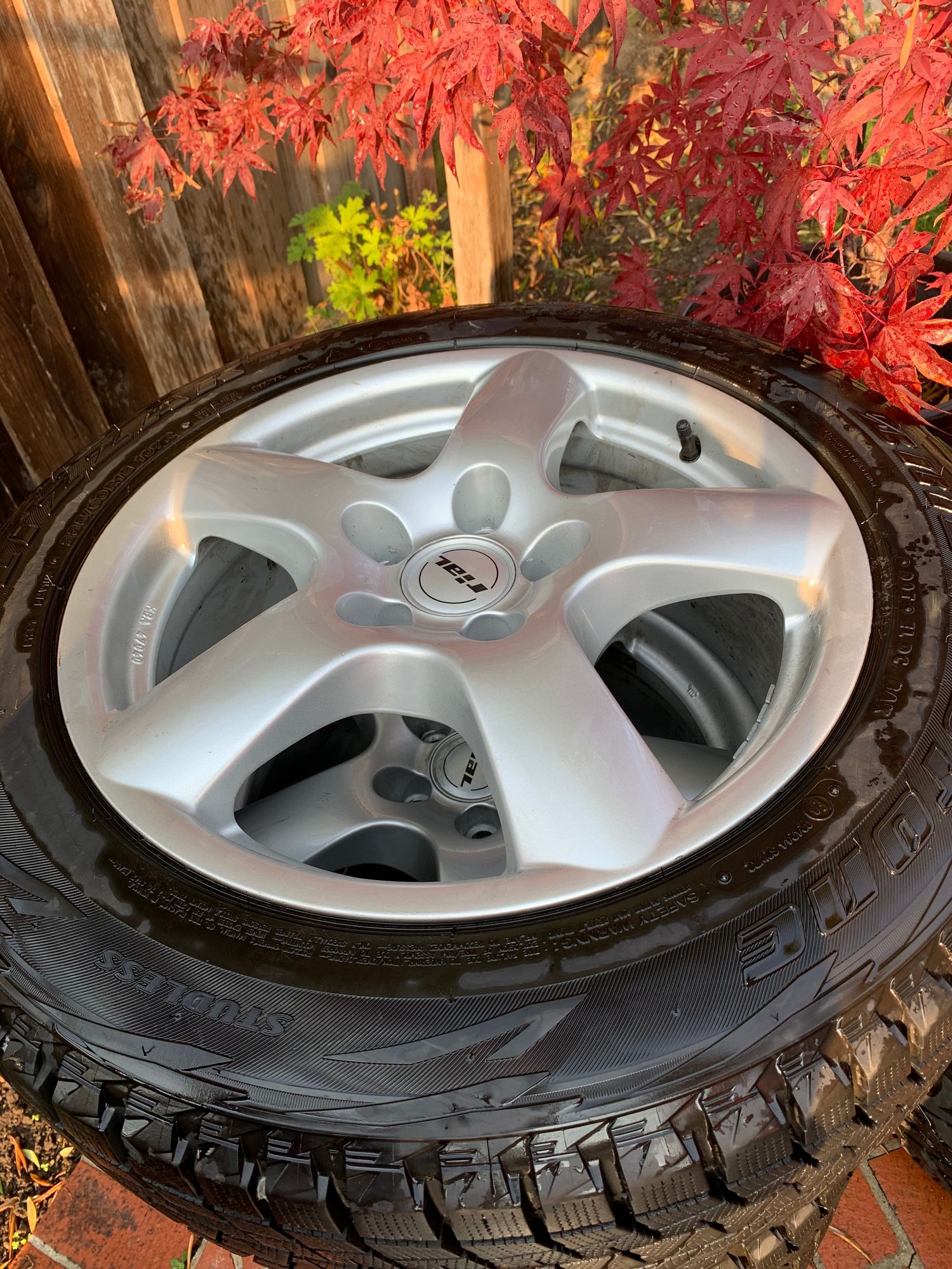 Wheels and Tires/Axles - Wheels and Snow Tires - Mercedes ML/GLE - Used - 2006 to 2019 Mercedes-Benz GLE350 - 2006 to 2019 Mercedes-Benz ML350 - 2006 to 2019 Mercedes-Benz ML430 - 2006 to 2019 Mercedes-Benz GLE500 - 2006 to 2019 Mercedes-Benz ML320 - 2006 to 2019 Mercedes-Benz ML550 - 2006 to 2019 Mercedes-Benz GLE550 - San Mateo, CA 94404, United States