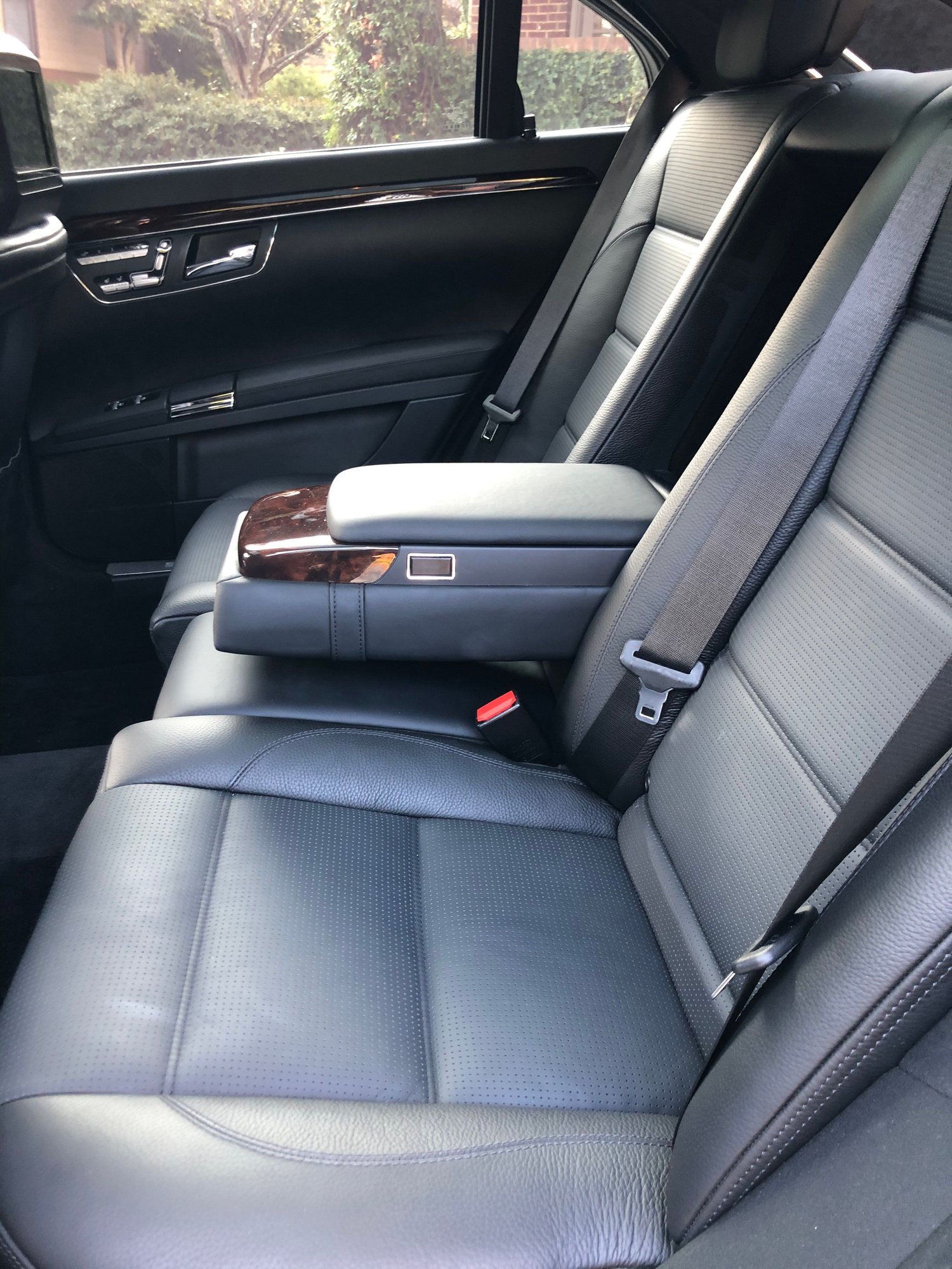 2010 Mercedes-Benz S63 AMG - 2010 Mercedes Benz S63 - Used - VIN WDDNG7HB1AA304052 - 39,228 Miles - 8 cyl - 2WD - Automatic - Black - Kennesaw, GA 30152, United States