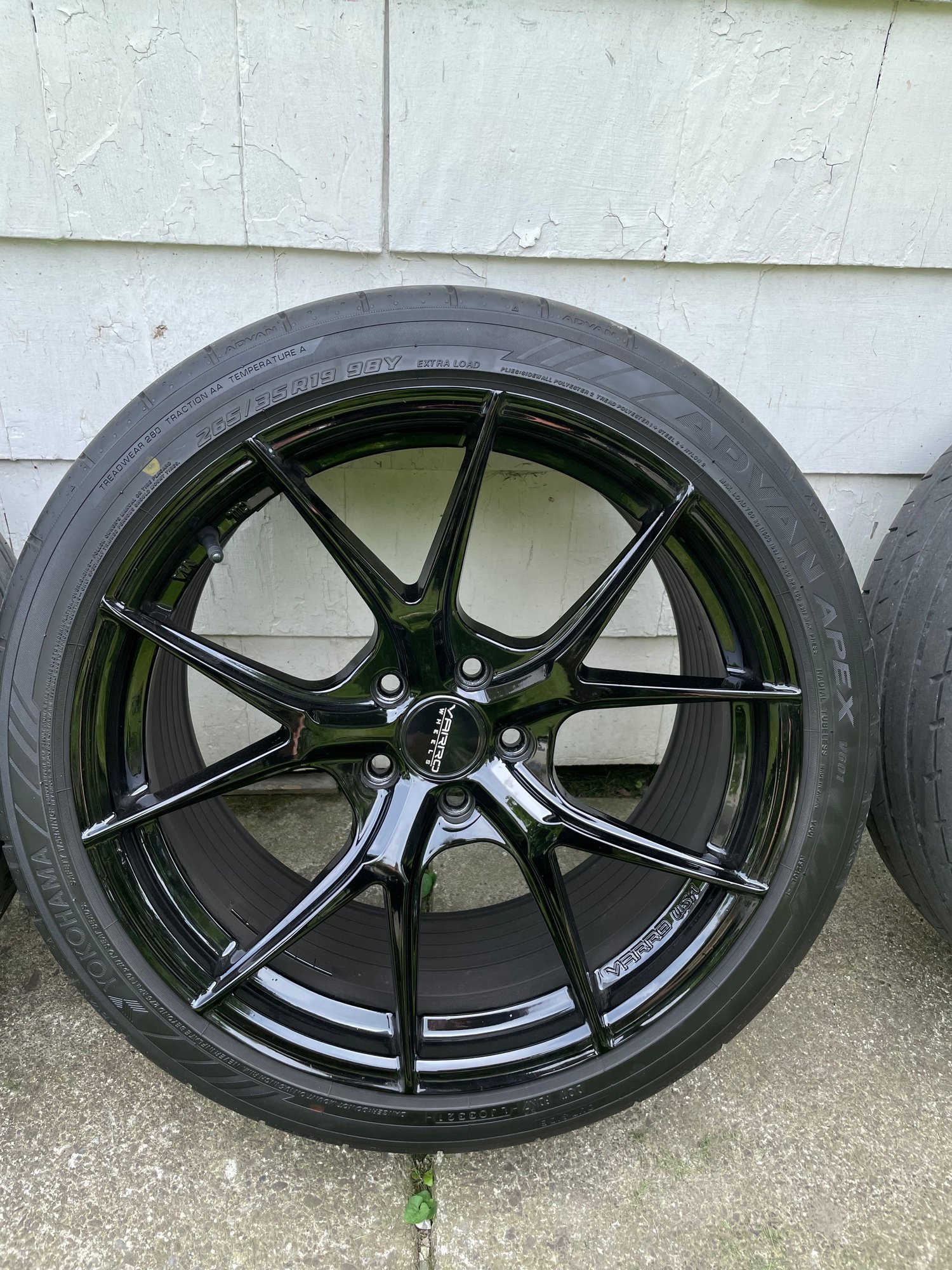 Wheels and Tires/Axles - 5x112 Varro 19x8.5 19x9.5 Staggered Gloss Black With Like New Yokohama Apex Tires - Used - 2017 to 2023 Mercedes-Benz C43 AMG - Elmira, NY 14905, United States