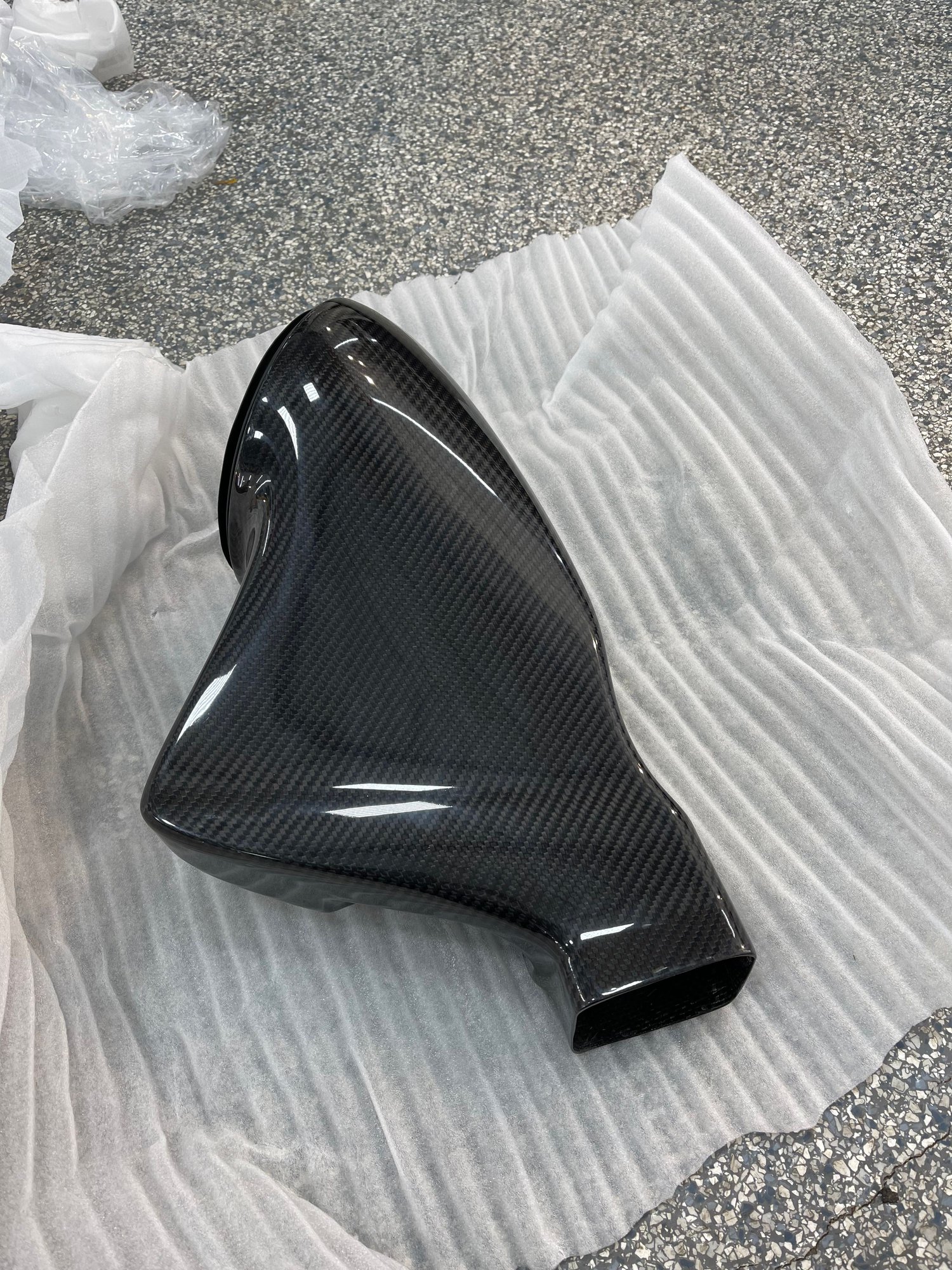Engine - Intake/Fuel - Eventuri Gloss Carbon Fiber Intake - Used - 2016 to 2021 Mercedes-Benz AMG GT - East Hartford, CT 06118, United States